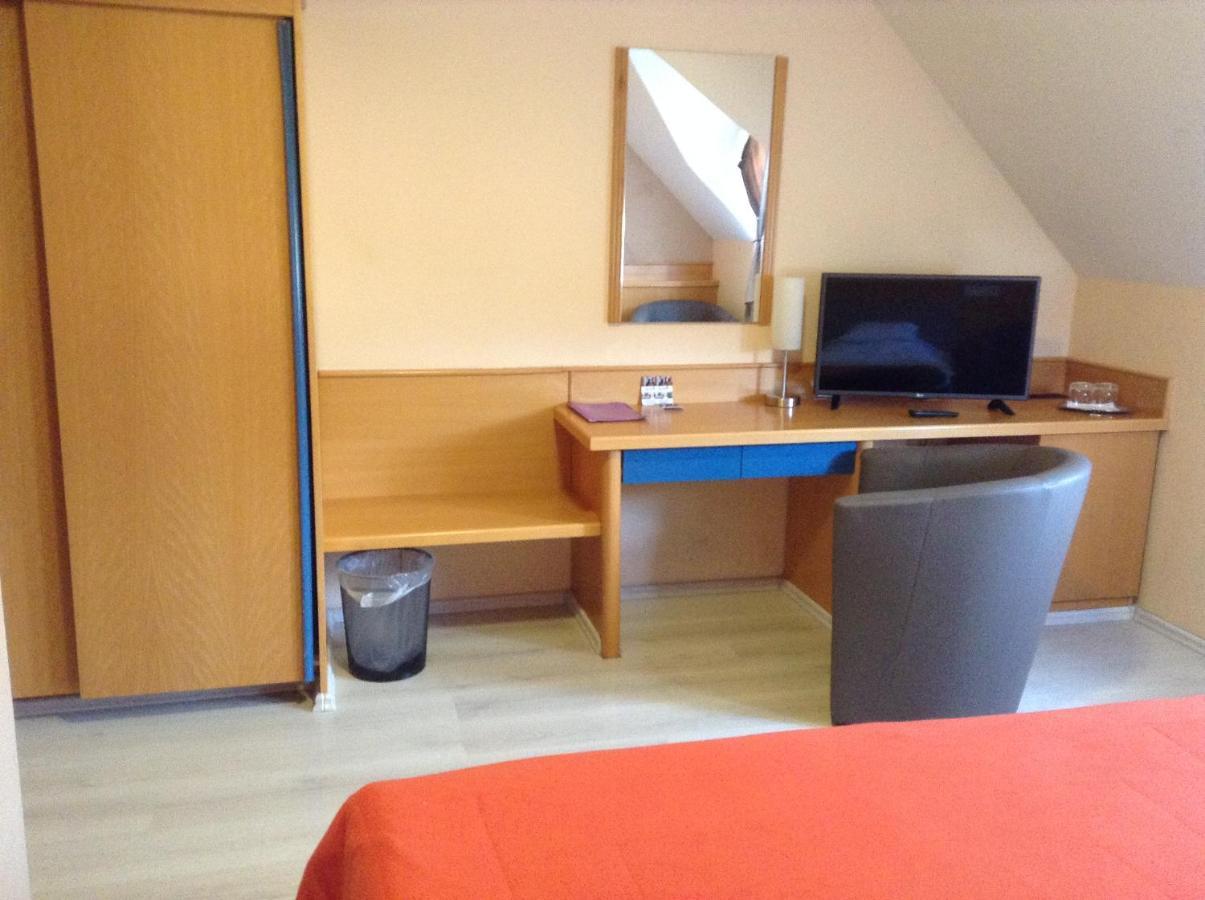 Hotel Zsida 센트고타드 외부 사진